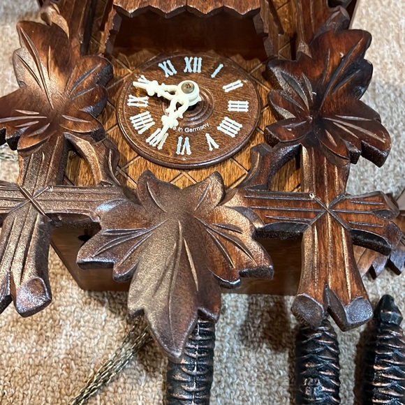 Romance Edekweiss R. Rodgers German Made Cuckoo Clock - Picture 4 of 9